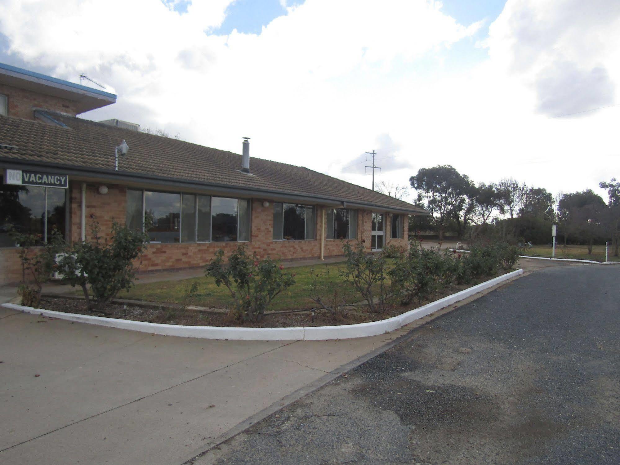 Allonville Gardens Motel Wagga Wagga Eksteriør bilde